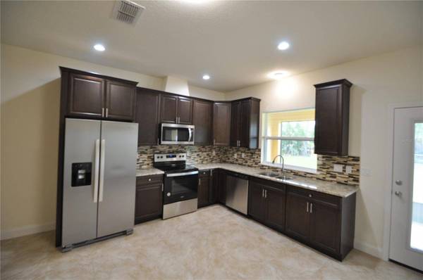 17 RAINBOW LN, Palm Coast, FL 32164