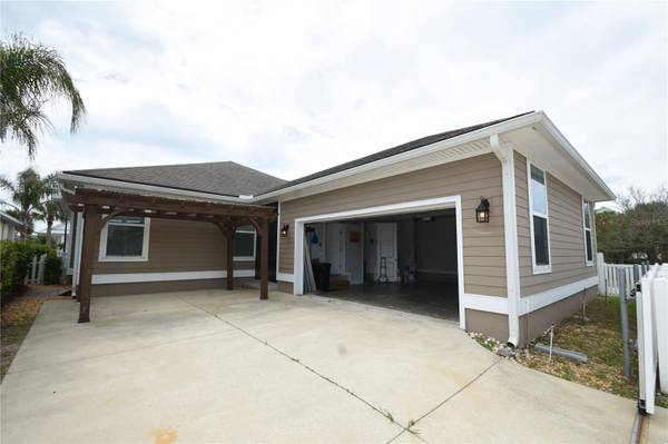 28 SANDY BEACH WAY, Palm Coast, FL 32137