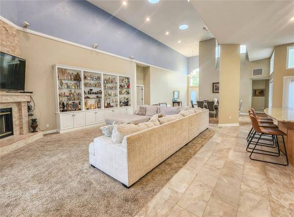 1 BAY POINTE DR, Ormond Beach, FL 32174