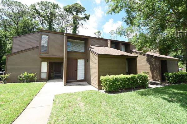 4 SOUTHBURY CT #4, Palm Coast, FL 32137