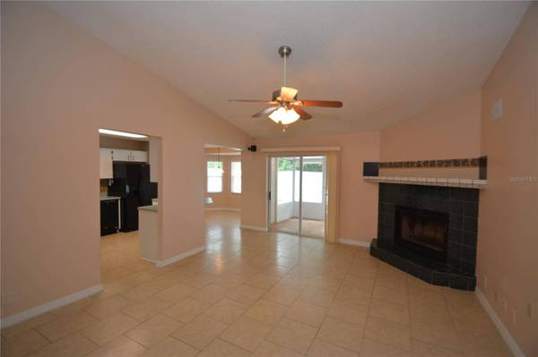 90 SLEEPY HOLLOW TRL, Palm Coast, FL 32164