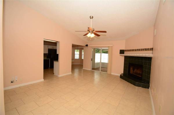 90 SLEEPY HOLLOW TRL, Palm Coast, FL 32164