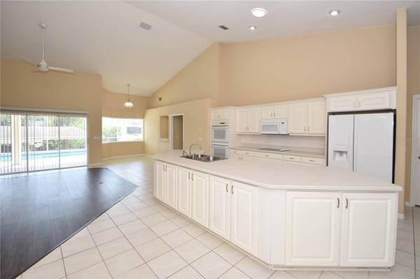 10 CRAMPTON CT, Palm Coast, FL 32137