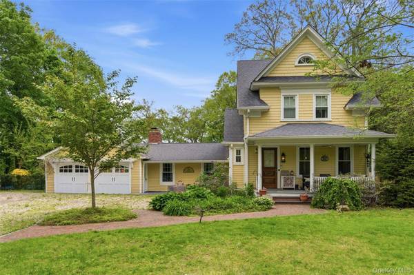 32 Timberline DR, Huntington, NY 11743