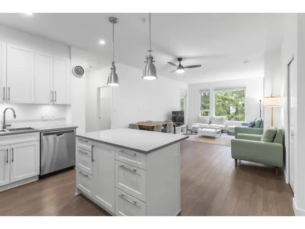 8360 DELSOM WAY #304, Delta, BC V4C0E6