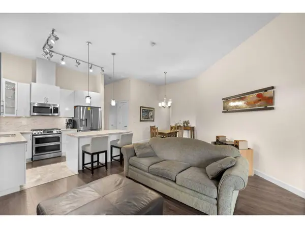 8526 202B ST #607, Langley, BC V2Y3L3