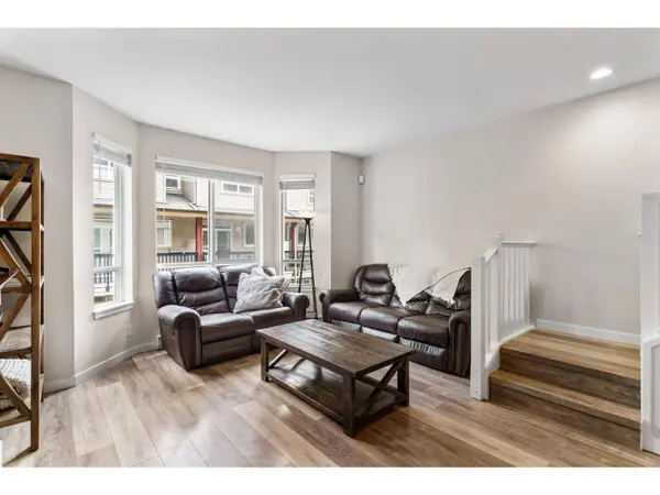 16772 61 AVE #6, Surrey, BC V3S4P2