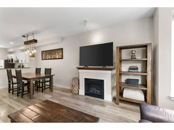 16772 61 AVE #6, Surrey, BC V3S4P2