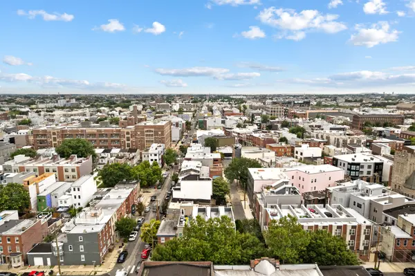 2105 E Hagert St, Philadelphia, PA 19125-1601