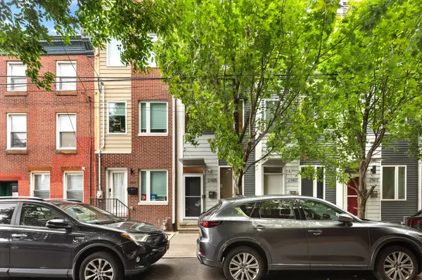 2105 E Hagert St, Philadelphia, PA 19125-1601