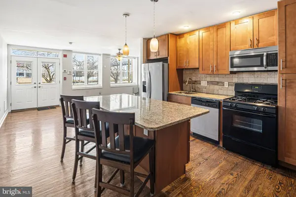 331 N FRONT ST #1, Philadelphia, PA 19106