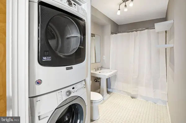 331 N FRONT ST #1, Philadelphia, PA 19106