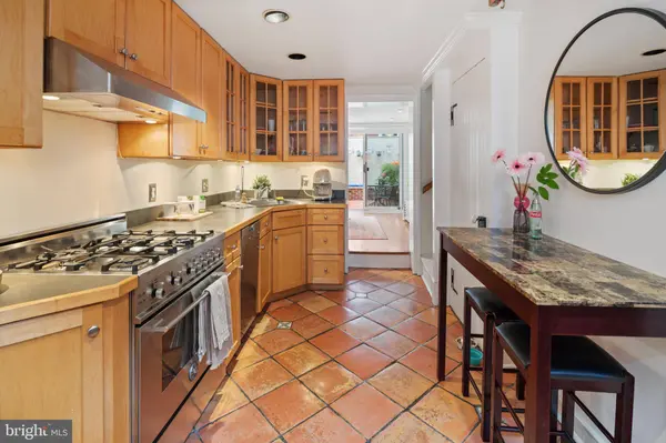 143 FITZWATER ST, Philadelphia, PA 19147