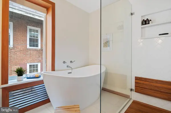 143 FITZWATER ST, Philadelphia, PA 19147