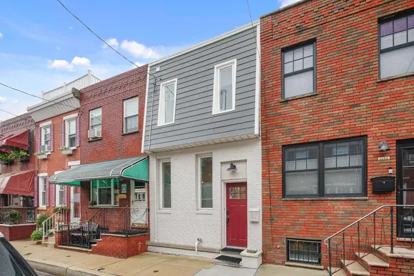 1428 S Clarion St, Philadelphia, PA 19147-4921