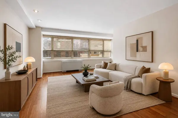 1810 RITTENHOUSE SQ #211