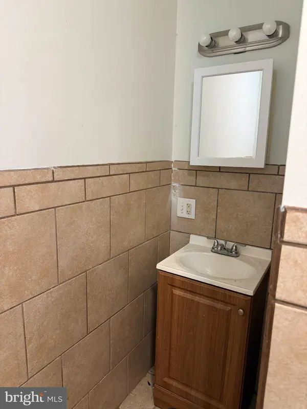 738 E WESTMORELAND ST, Philadelphia, PA 19134