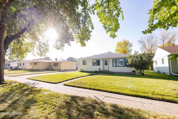 1811 11TH AVE N, Grand Forks, ND 58203