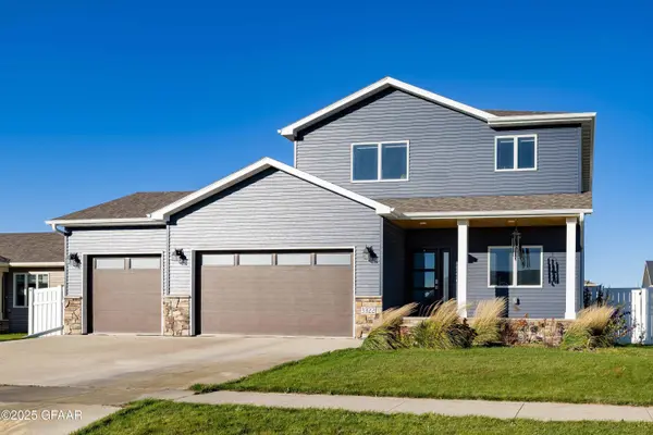 3322 44TH AVE S, Grand Forks, ND 58201