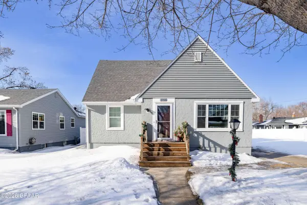 1715 3RD ST, Grand Forks, ND 58203
