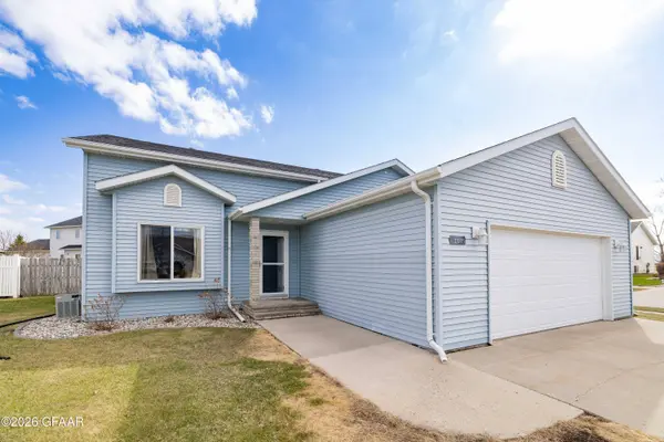1585 49TH AVE S, Grand Forks, ND 58201