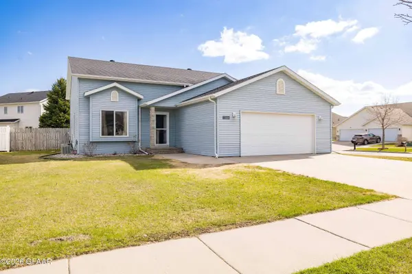 1585 49TH AVE S, Grand Forks, ND 58201