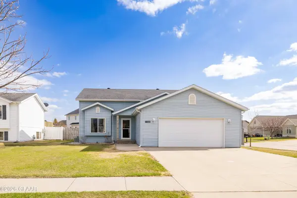 1585 49TH AVE S, Grand Forks, ND 58201