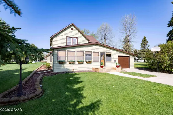 713 BROADWAY, Buxton, ND 58218