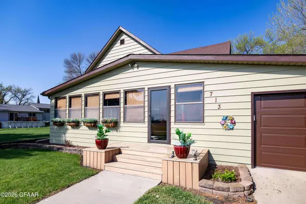 713 BROADWAY, Buxton, ND 58218