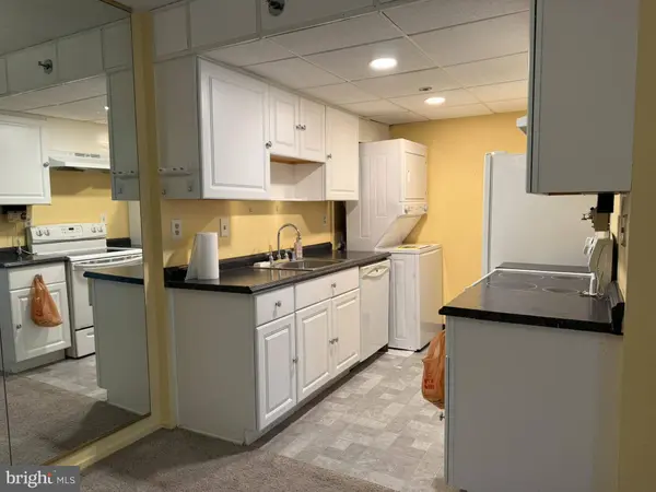 5911 EDSALL RD #601, Alexandria, VA 22304