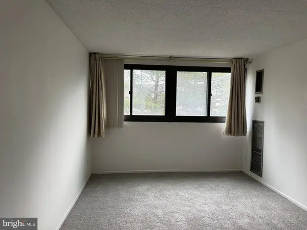 5911 EDSALL RD #601, Alexandria, VA 22304