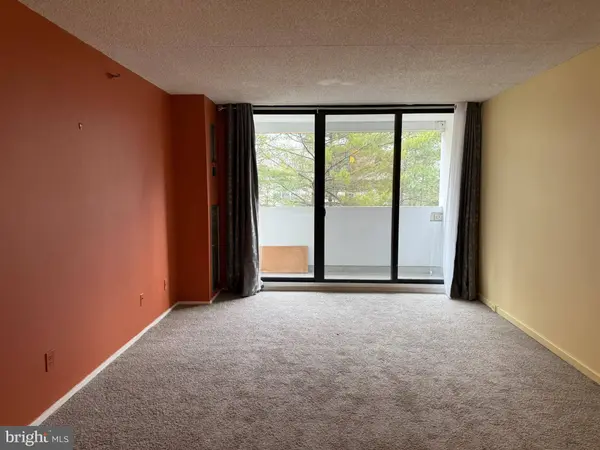 5911 EDSALL RD #601, Alexandria, VA 22304