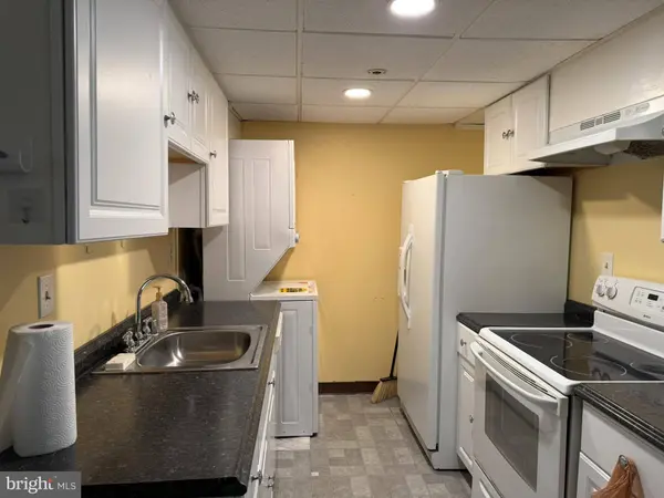 5911 EDSALL RD #601, Alexandria, VA 22304