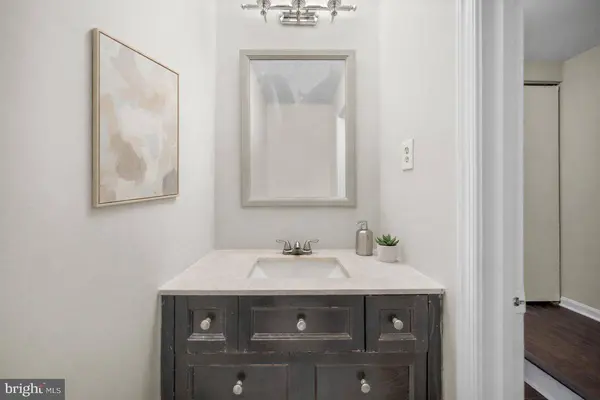 813 DELAFIELD ST NE, Washington, DC 20017