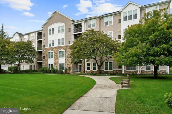7201 TRAVERTINE DR #201