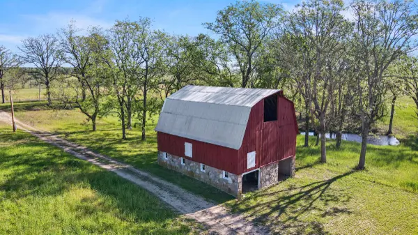 2813 State Route Aa, Willow Springs, MO 65793