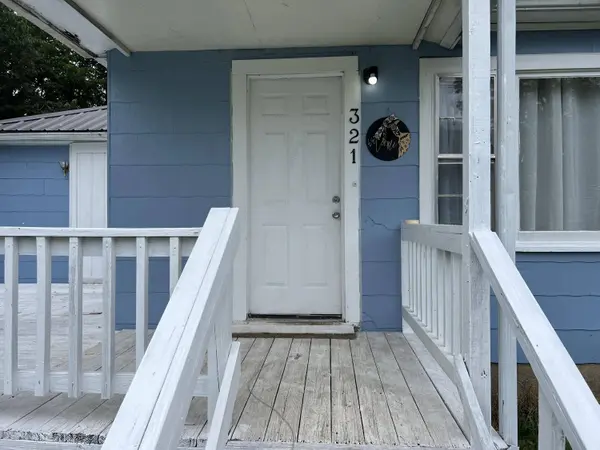 321 7th Street, Mountain Grove, MO 65711