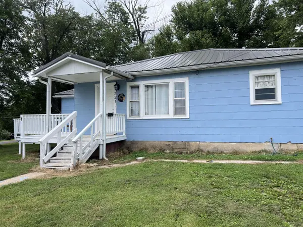321 7th Street, Mountain Grove, MO 65711