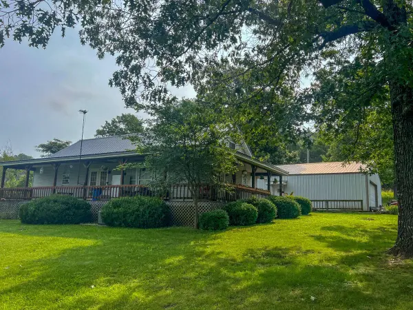 000 Rural Route 1 Box 565, Mountain Grove, MO 65711