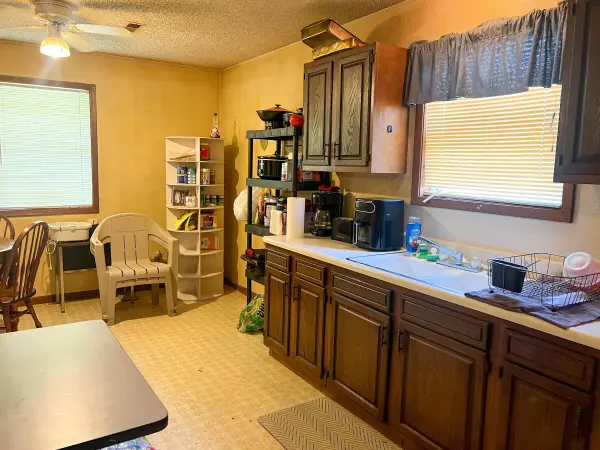 613 W Frisco ST, Mountain Grove, MO 65711