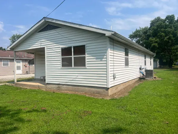 613 W Frisco ST, Mountain Grove, MO 65711
