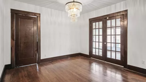 1211 W Main ST, West Plains, MO 65775