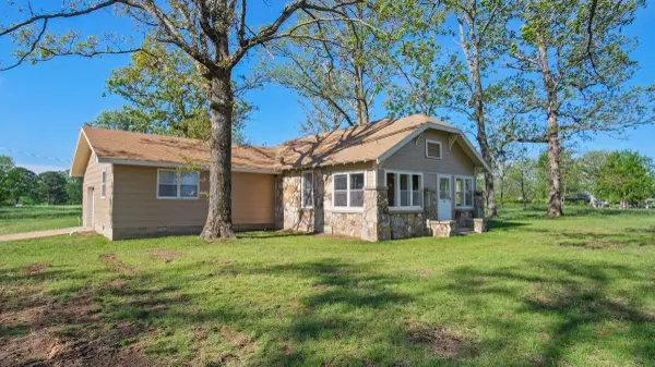 2813 State Route Aa, Willow Springs, MO 65793