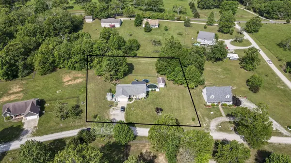 7617 Private Road 2451, West Plains, MO 65775