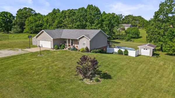 7617 Private Road 2451, West Plains, MO 65775