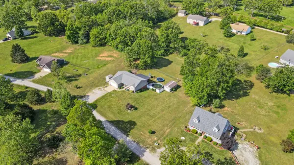 7617 Private Road 2451, West Plains, MO 65775