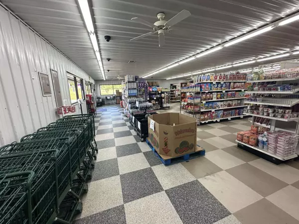 6839 Outer Road, Mountain Grove, MO 65711