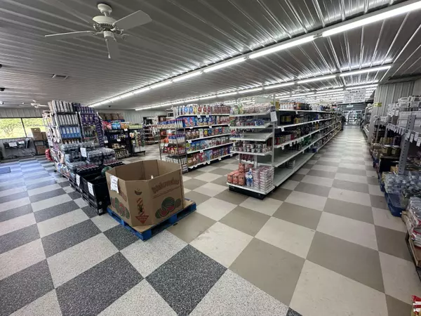 6839 Outer Road, Mountain Grove, MO 65711