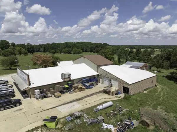 6839 Outer Road, Mountain Grove, MO 65711