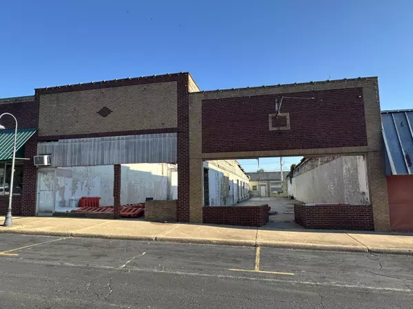 117 & 119 E 2nd ST, Mountain Grove, MO 65711